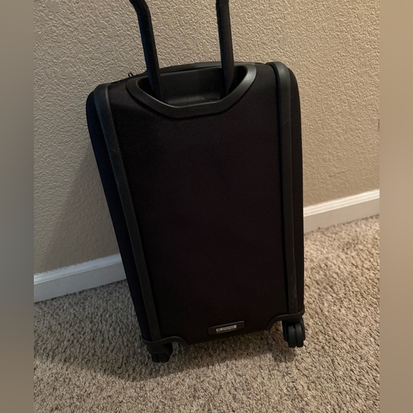 Tumi - Picture 10 of 16